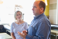 जुलाई 31, 2019: Sen. Collett tours a McDonald’s restaurant near her district office talking to the franchise owner as well as customers about their experiences.