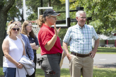 13 de Julio de 2023: El Senador Collett y el Secretario Redding recorren Variety durante la Semana de la Agricultura Urbana