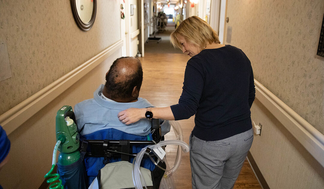 Senator Collett visits nursing home